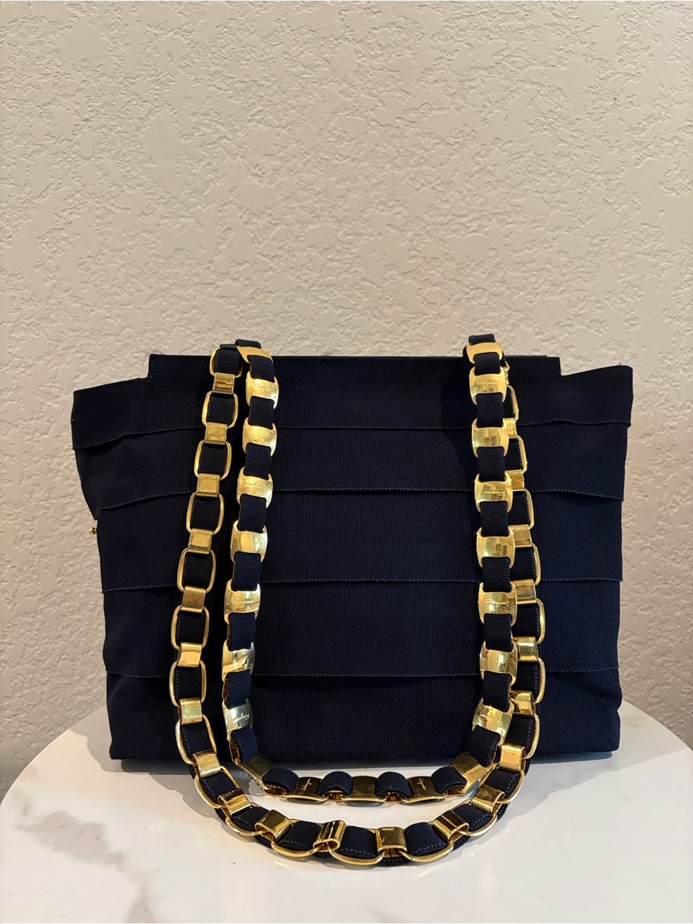 Salvatore Ferragamo Navy Blue
Chain-Handle Women's
Shoulder Bag